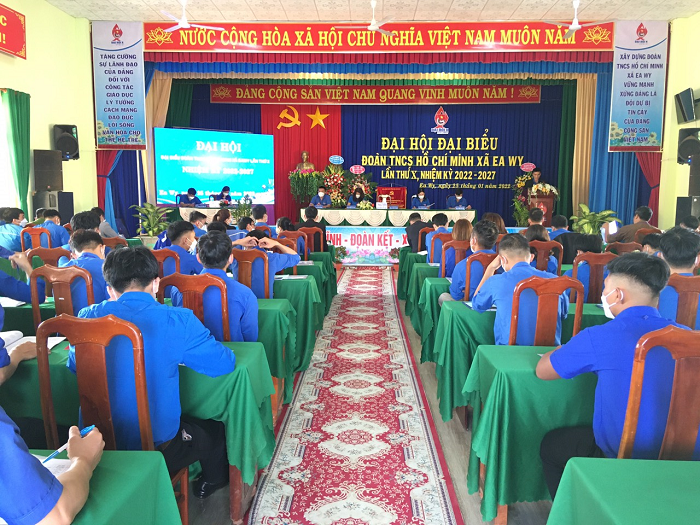 Phát động thi đua chào mừng Đại hội Đoàn các cấp